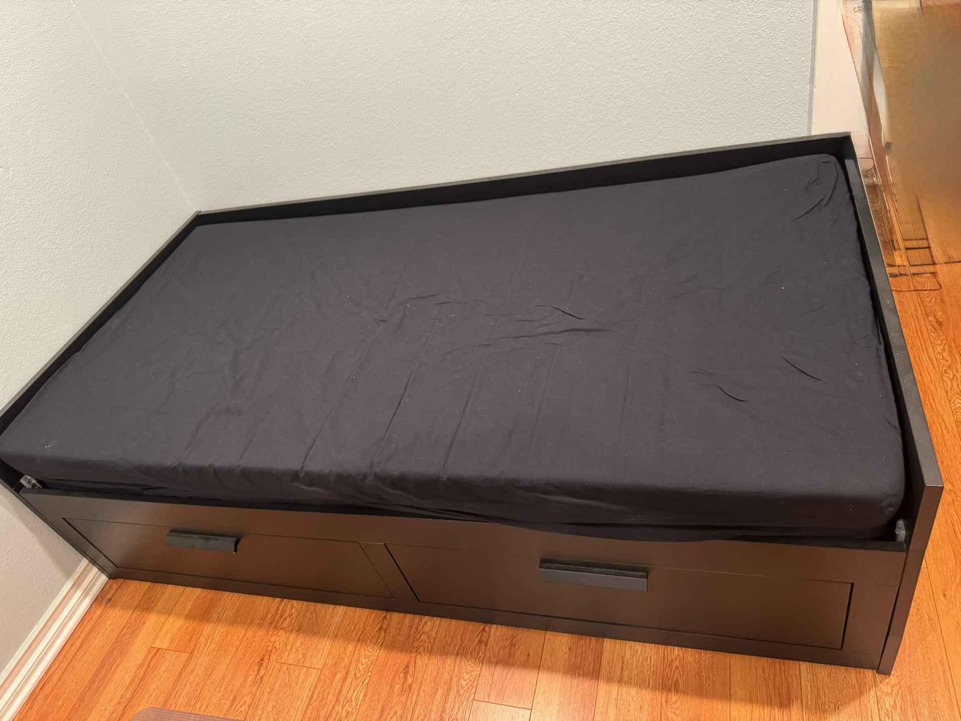Black-Brown Daybed Frame w/ 2 Drawers + 2 Mattresses