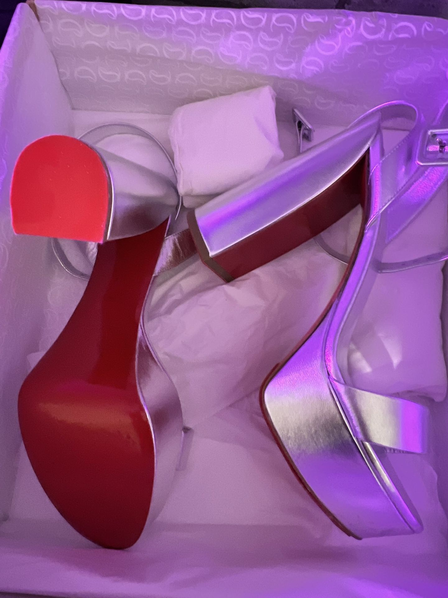 CHRISTIAN LOUBOUTIN Movida Sabina Platform