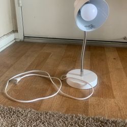 Flexible Gooseneck Desk lamp With A Sturdy Base
