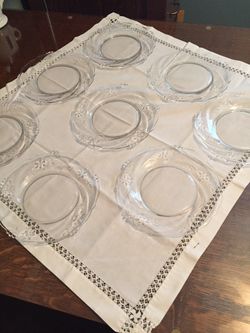 Vintage Set of 8 Delicate Edge & Floral Design 8 1/4” Plates
