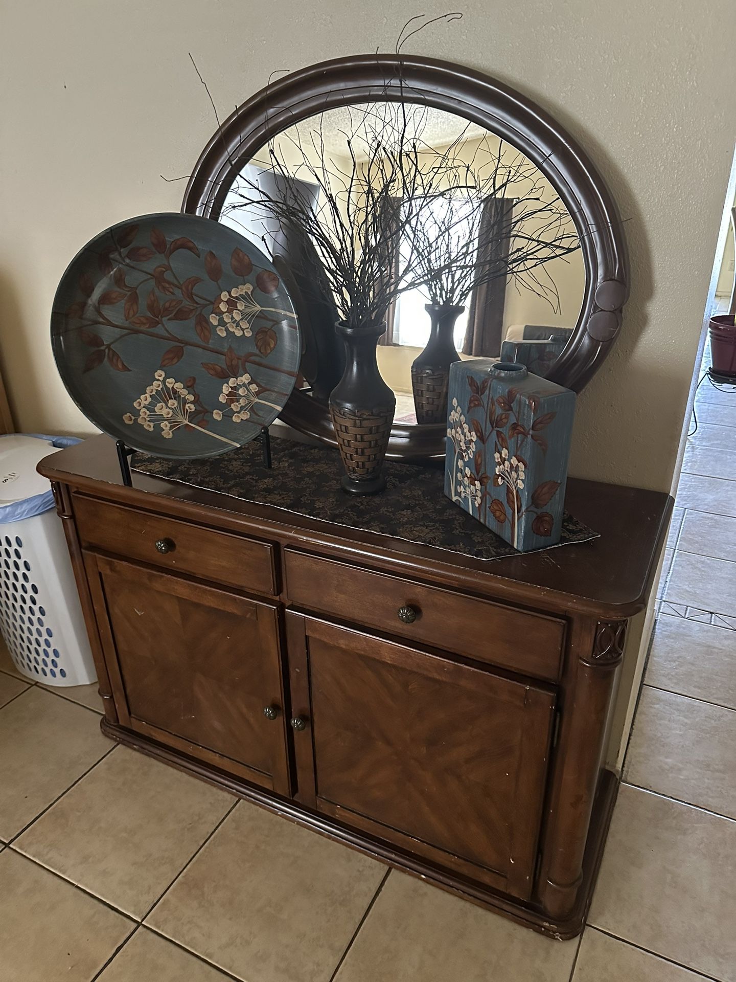 Drawer Cabinet With Mirror