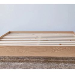 Avocado Twin Blonde Platform Bed (no Headboard)
