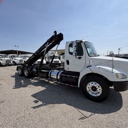 2019 Freightliner M2