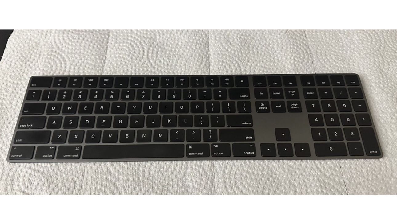 Apple Keyboard