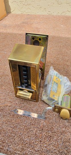 Door lock set by ilco unican with simplex lock