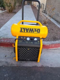 DEWALT Portable Air Compressor
