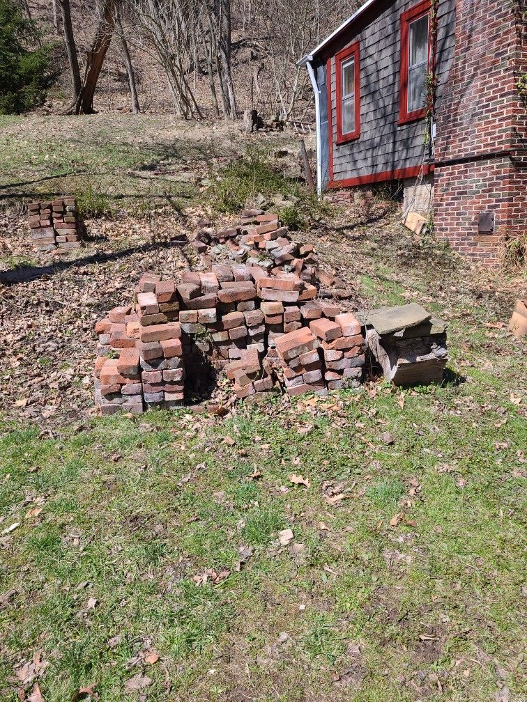 FREE Bricks
