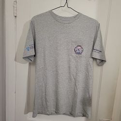 Pre Owned Vineyard Vines Wicked Stong 2019 Boston Marathon Small