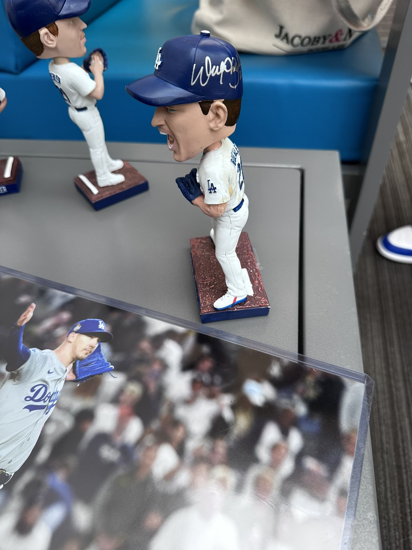 Dodgers Walker Buehler ボブルヘッド Los Angeles Dodgers SGA 4-20-24 Walker Buehler Bobblehead In