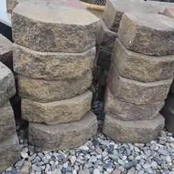 Retaining  Wall Block  40 Of Them.