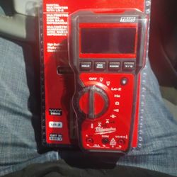 Milwaukee Digital Multimeter With Lo-Z