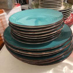 Plates Blue
