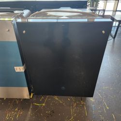 GE 24 Inch Dishwasher Black Stainless GDT550PGRBB