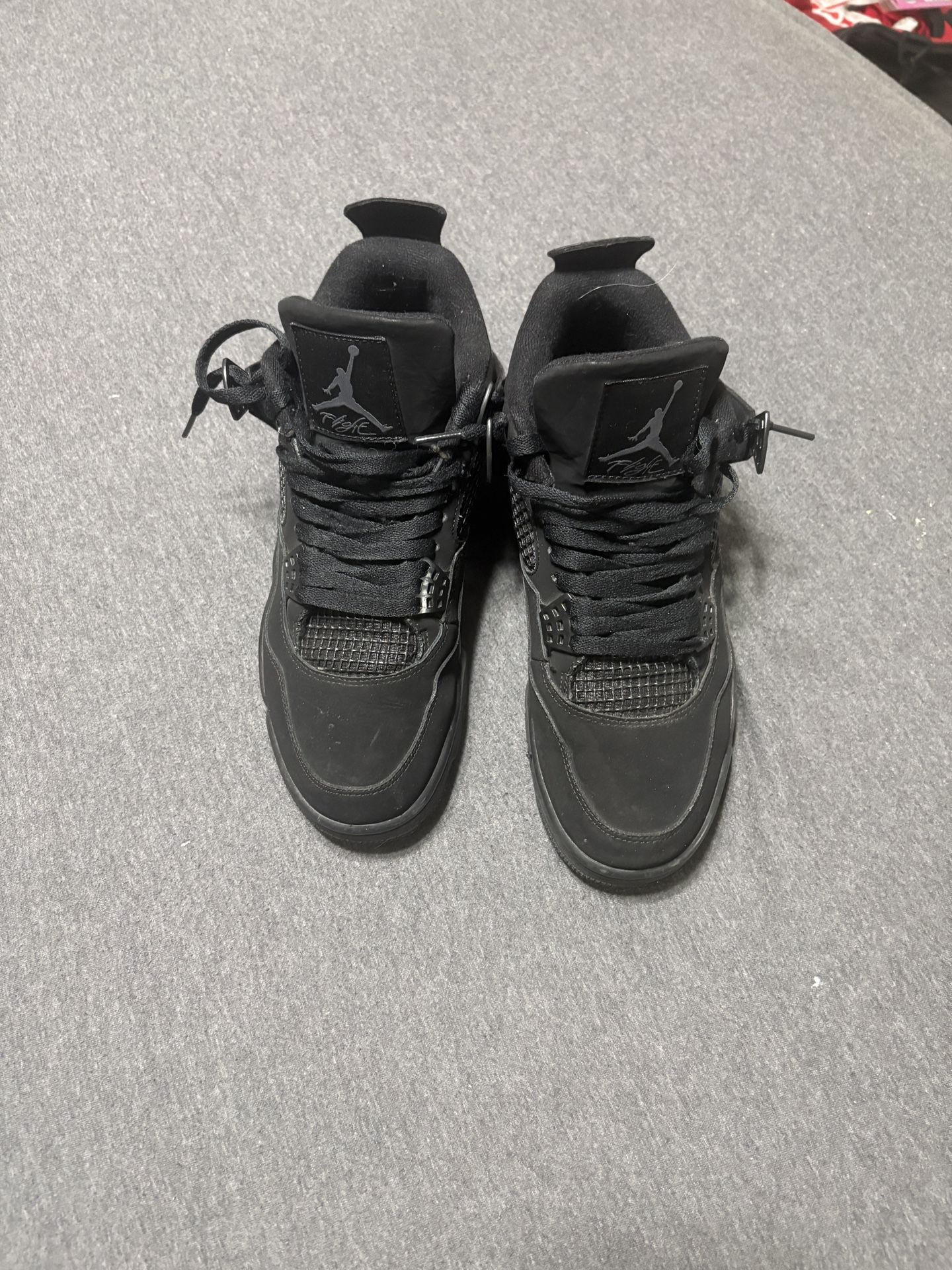 Jordan 4 Black Cats Size 9.5