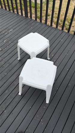 White Plastic Outdoor Side Tables – Set of 2