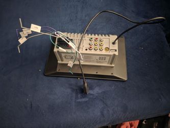 Touchscreen Blutooth Radio Has Navigation And Backup Camera Hookup