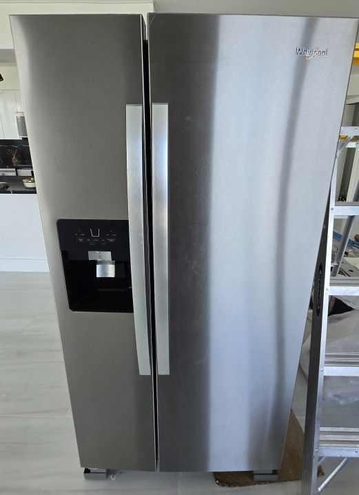Whirlpool 21.4 cu. ft. Side-by-Side Refrigerator โ Gently Used, Excellent Condition!