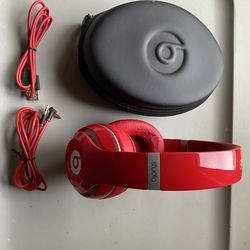 Beats Studio Wireless Headphones (Read )