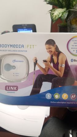 Body media fit tracker armband