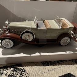 1932 Cadillac Sport Phaeton Die cast 