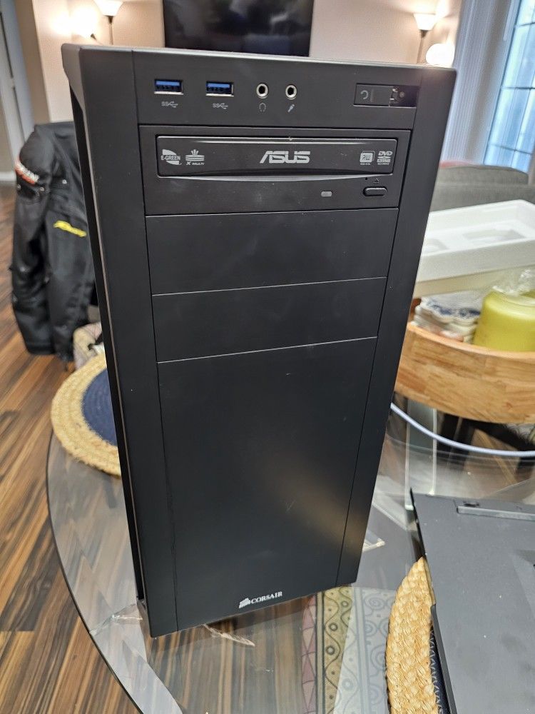 Corsair ATX PC Case.
