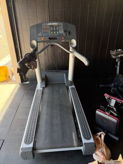 Life fitness commercial grade treadmill