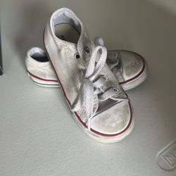 Kids Converse Shoes size 9