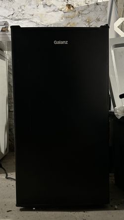 Galanz Mini Fridge