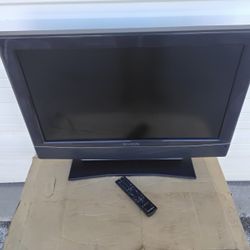 Nice Black Envision TV With Cord Plus Remote Control Very Clean Like New. 