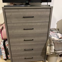 Dresser Set