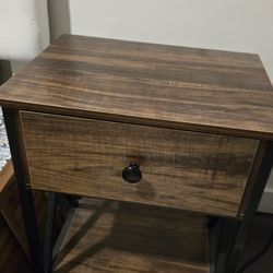 2 bedside tables