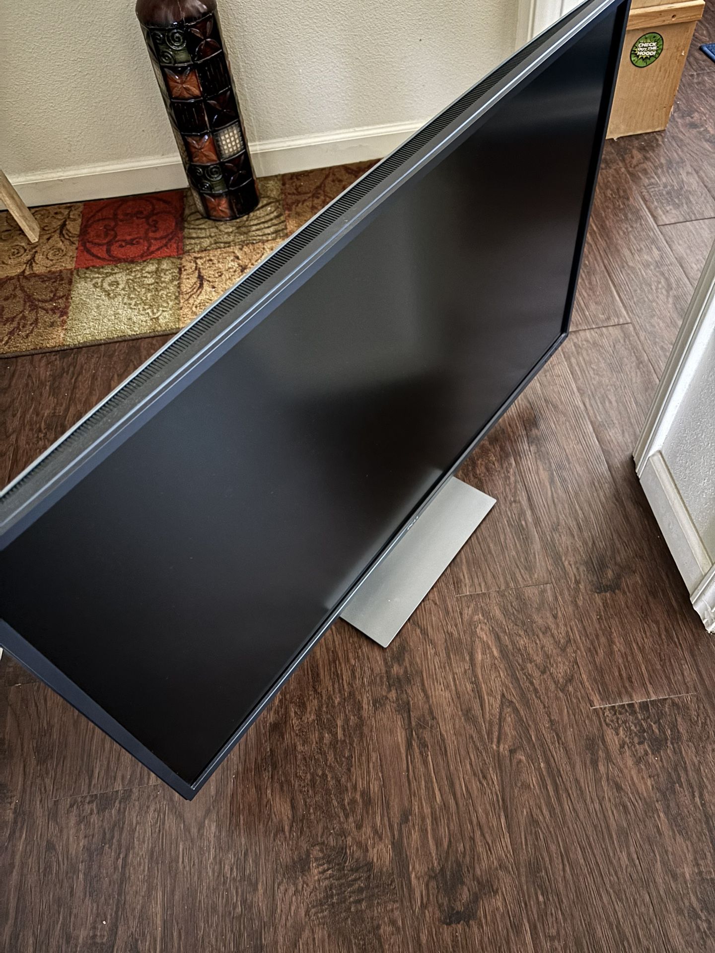 4K Dell Ultra HD (UHD) IPS Monitor 43” - P4317Q READ DESCRIPTION NO BOX 📦!! PICK UP ONLY NO TRADE 👉FIRM ON PRICE👈 ONLY CASH 💵 💲275