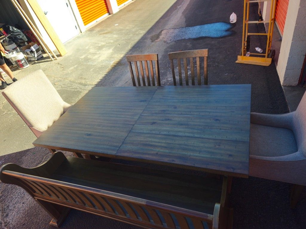 Juego De Comedor En Mesa $1500