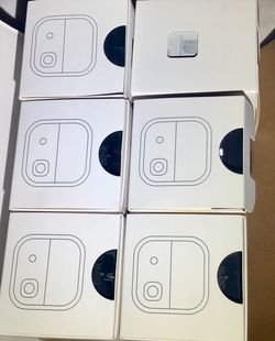 Blink outdoor and indoor full set up 5 cameras with base station retail 349.99 selling for 200