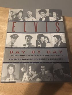 Elvis day by day (hardback)