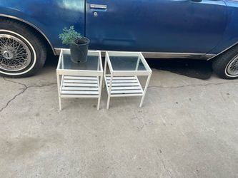Set de mesitas las dos $40