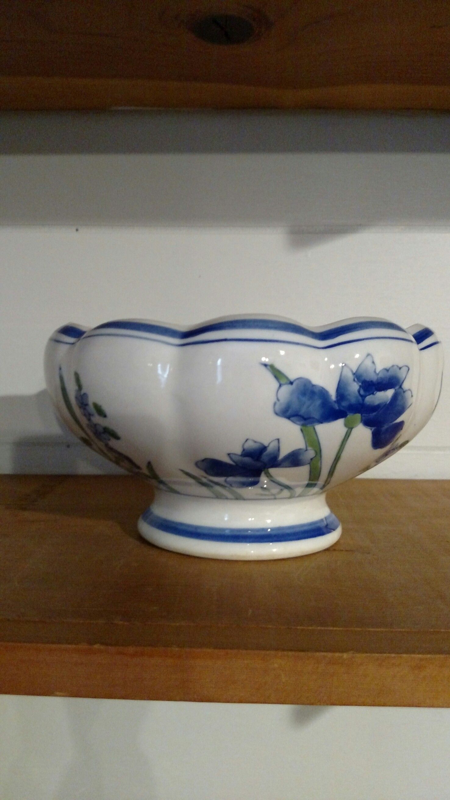 AAA Imports Decoware Fine Pottery Planter Bowl