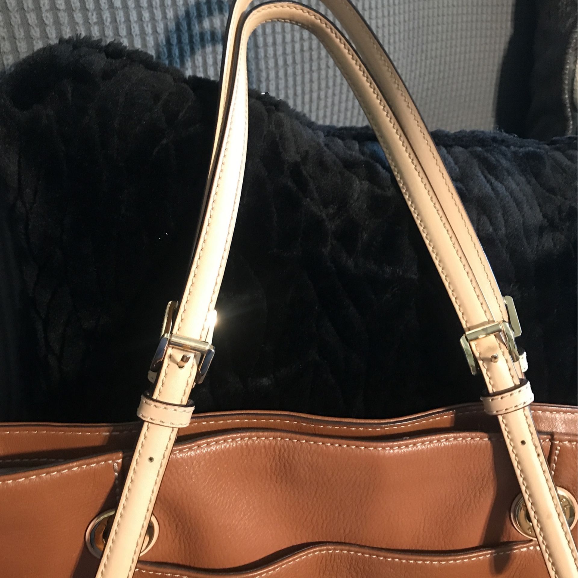 Leather Michael Kors Purse Good Condition