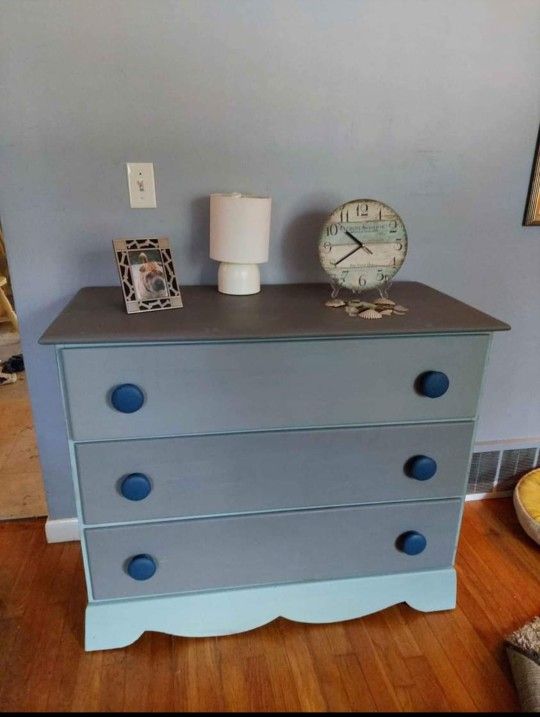 Dresser...vintage...Rock Maple