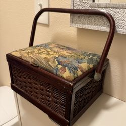 Sewing box organizer 
