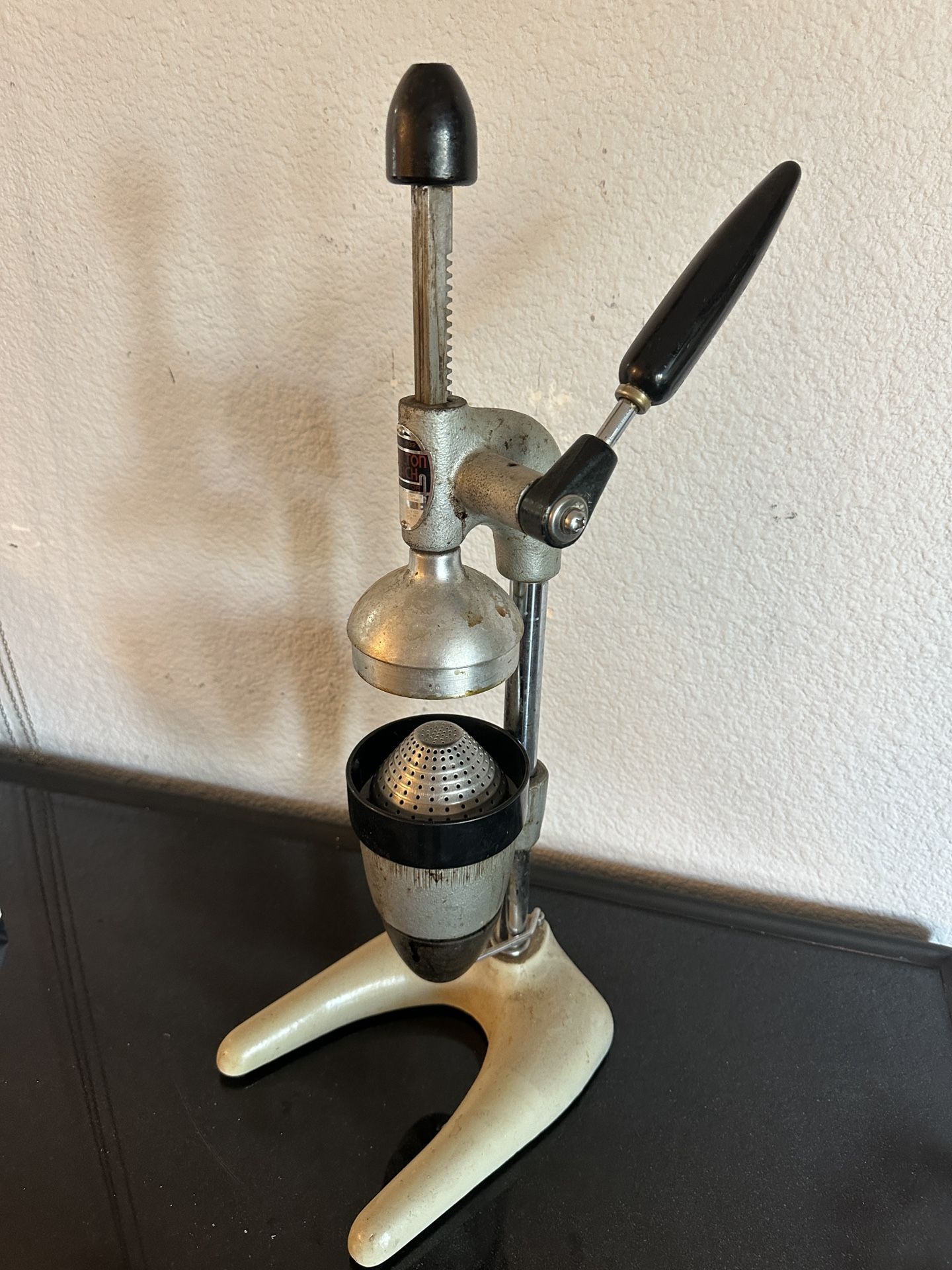 Hamilton Beach 932 Commercial Citrus Juicer