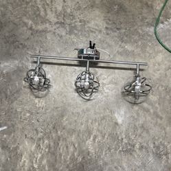 Light fixture