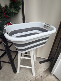 Plastic Laundry Basket/Wash Tub, White/Steel Grey