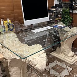 CLEAR RECTANGULAR PRINTED GLASS TOP WITH LEAFT DECORATIVE STANDS DESK