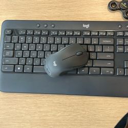 Wireless keyboard And Mouse
