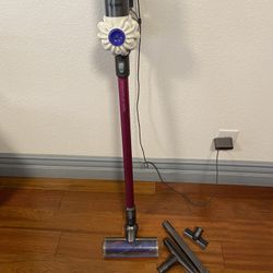 Dyson V6 Vacuum Cleaner