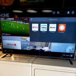 Smart TV With Remote Control 