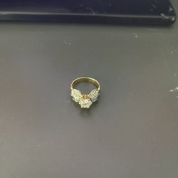 Gold diomond ring
