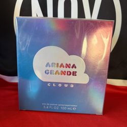 Ariana Grande Cloud 