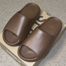 Yeezy Slides Size 9 